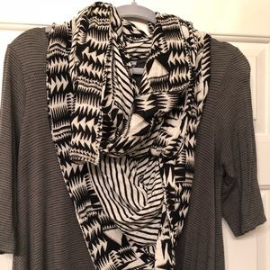 Stella and Dot black and cream scarf